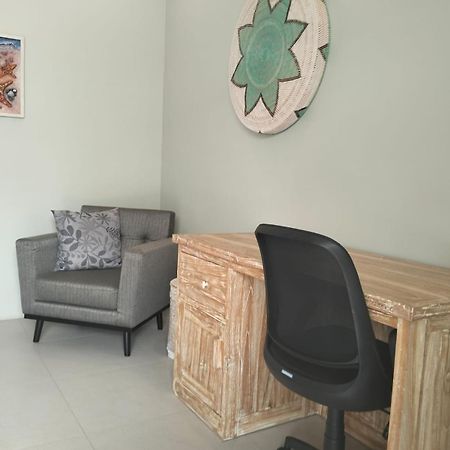 Pandan Villas Selong Belanak Exterior photo